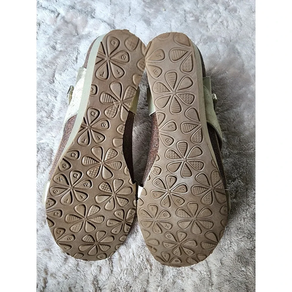 Aetrex Womens 7 Gold Metallic Leather Wedge Sandals Orthotic Comfort